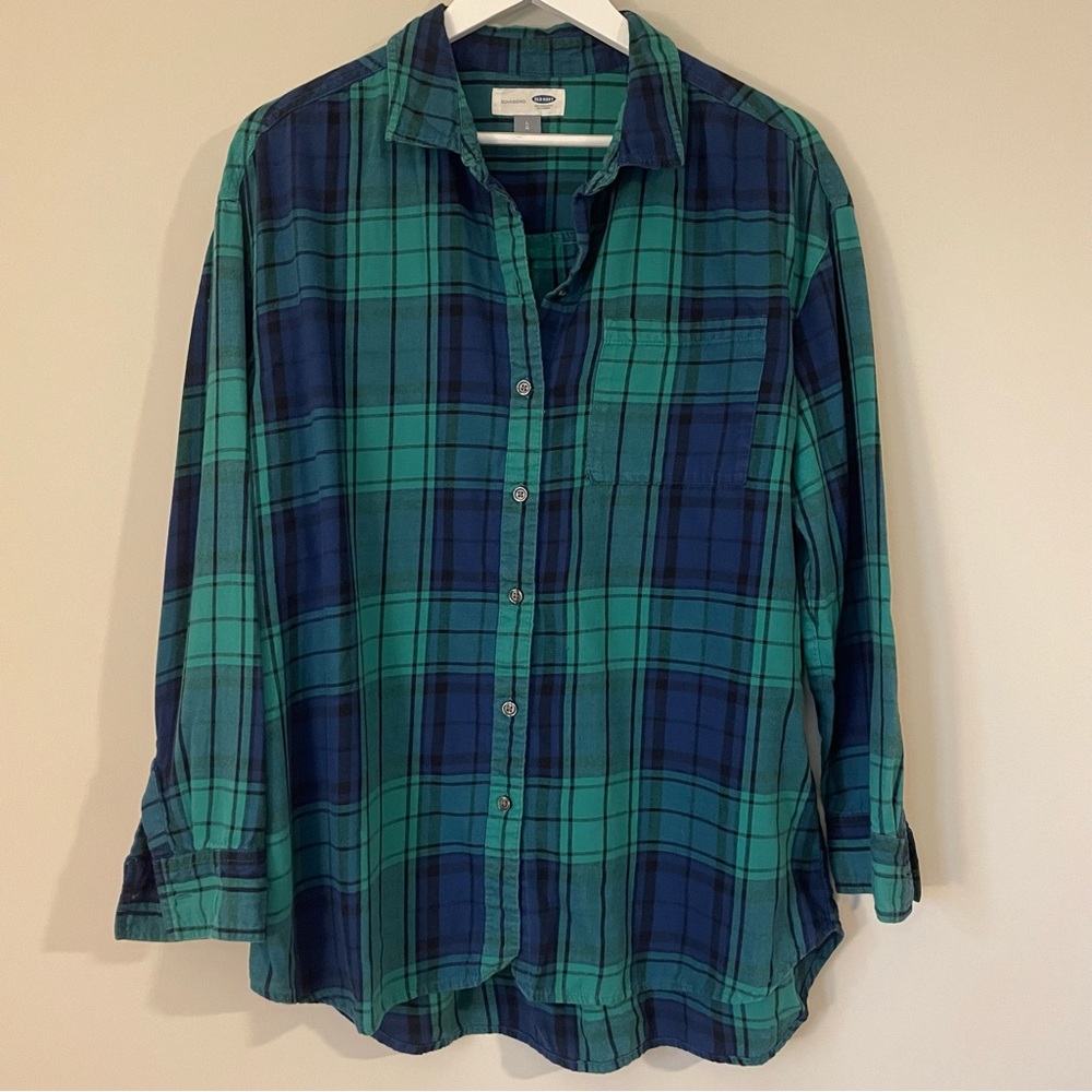Old Navy Boyfriend Fit Oversized Blue and Green Plaid Button Down Shirt